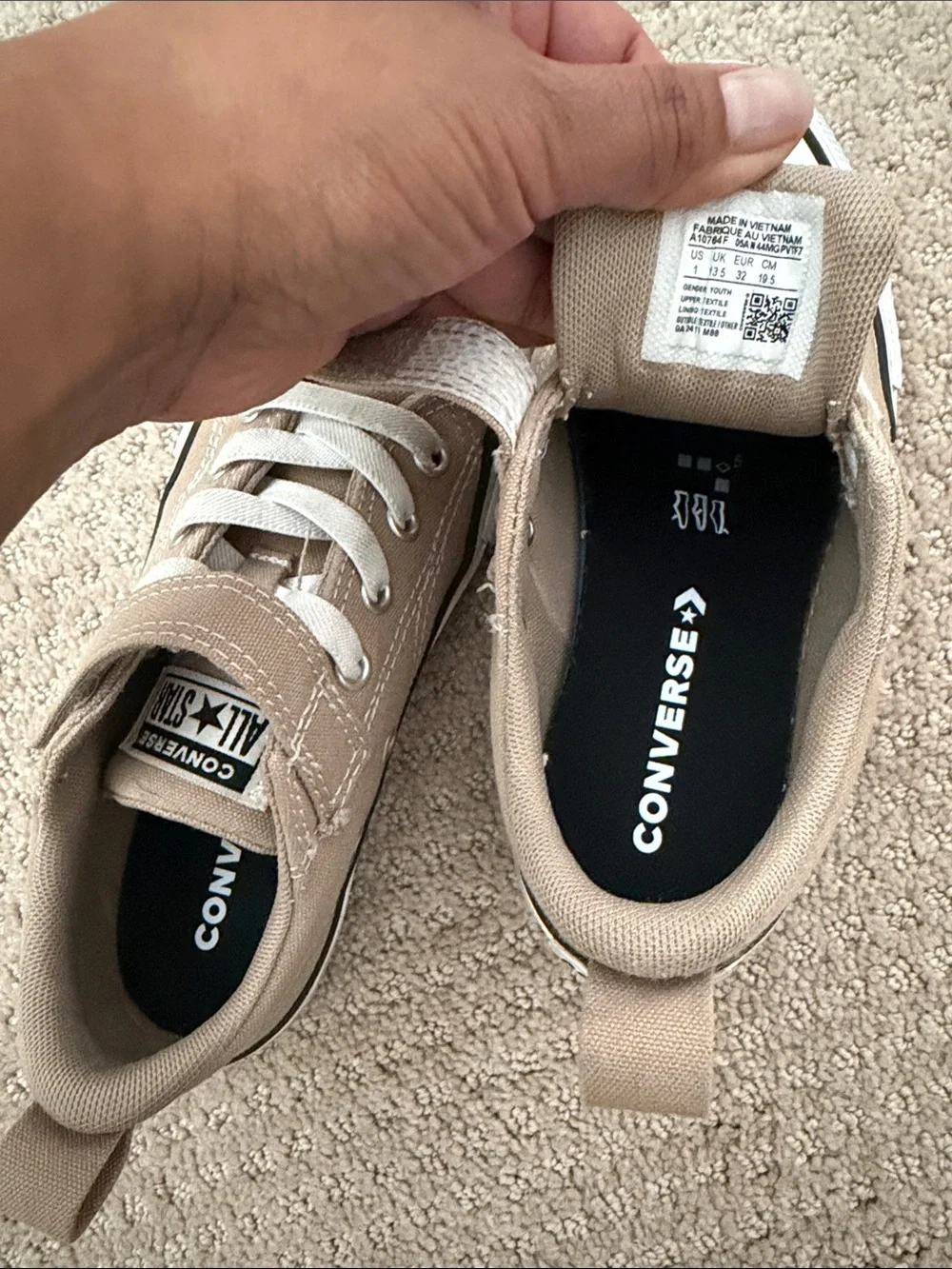 Converse Kids Low-Top Sneakers in Taupe
